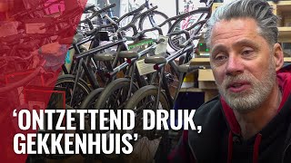 Drukte bij fietsenmaker VanMooffiets kan eindelijk gerepareerd [upl. by Amairam]