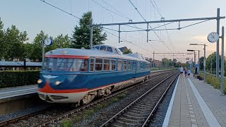 Extra video De Kameel van het Spoorwegmuseum komt met Toeter langs station Twello [upl. by Yecram]