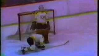 Bobby Hulls 600th NHL goal 1972 vs Bruins assisted by Dennis [upl. by Notserk685]