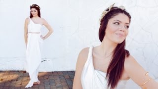 DIY GREEK GODDESS HALLOWEEN COSTUME  NO SEW [upl. by Letsou]