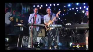 Hot Chip  Over and Over  live at Fearless Music [upl. by Aicilif497]