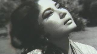 Humsafar Mere Humsafar  Dharmendra Meena Kumari Purnima Song [upl. by Amado]