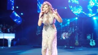 Gloria Trevi  Con Los Ojos Cerrados  El Amor Tour Guadalajara 2016 [upl. by Abdulla695]