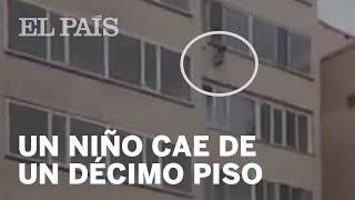 Un vecino coge al vuelo a un niño que cayó por la ventana de un décimo piso [upl. by Aisela717]