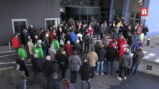 Demonstratie tegen mogelijke nachtelijke sluiting huisartsenpost in Alphen aan den Rijn [upl. by Notgnirra781]