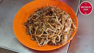 Won Best Food Award in Singapore Meng Kee Fried Kway Teow Noodles  Singapore street food [upl. by Mathre405]