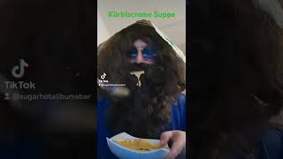 Konvertierter Food Blogger  Kürbiscreme Suppe foodblogger food pumpkin suppe satire funny [upl. by Reffotsirk694]