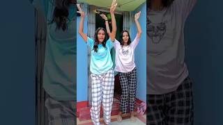 rauye la Raja hum ta khatiya bichavni🫣😁trendingshorts trendingreelsbhojpuri sistersdance song [upl. by Banky546]