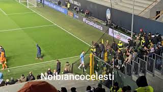 AtalantaLazio  la contestazione dei tifosi biancocelesti alla squadra sotto il settore ospiti [upl. by Lashar]