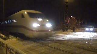 Bahnübergang im Schnee mit ICE IC RE RB und SBahn  Level crossing  trains in snow [upl. by Hsoj645]