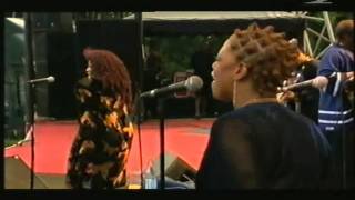 Chaka Khan  I´m Every Woman part 2 Live In Pori Jazz 2002 [upl. by Tollmann]