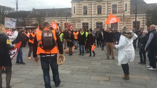 Oberthur  les salariés en grève défilent en ville [upl. by Jeffries]