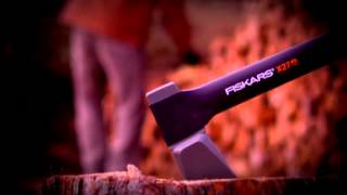 Haches et merlins X Series Fiskars  un tranchant incomparable [upl. by Ssor]