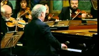 Mozart Piano Concerto Nr 13 C KV 415 Daniel Barenboim Piano amp Conducting Vienna philharmonic [upl. by Vareck]