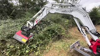 Broyeur à marteaux Jahntech SL70  Takeuchi TB225 [upl. by Dacia]