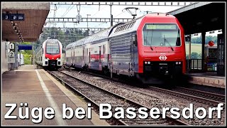 Personenzüge und ein SBB Postzug beim Bahnhof Bassersdorf [upl. by Nwahsal]