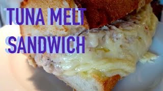 Tuna Melt  Varm tunsandwich med cheddar  Opskrift  45 [upl. by Guyon]