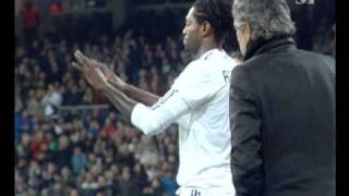 Primera rueda de prensa de Adebayor con el Real Madrid [upl. by Xuerd170]