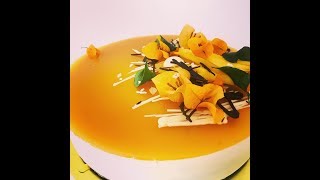 Entremet à la mangue avec un glaçage miroir très facile à réaliser [upl. by Aihsei]