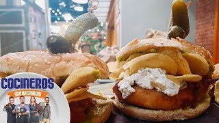 Receta Hamburgesa de pescado rellena de tártara y guacamole  Cocineros Mexicanos [upl. by Calie709]