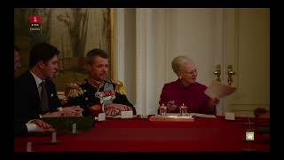 Dronning Margrethe underskriver sin abdikation og Kronprins Frederik bliver Kong Frederik d10 [upl. by Sharla775]