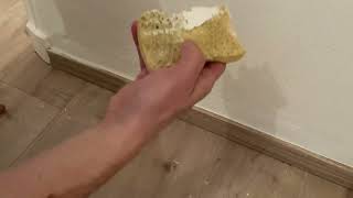 Comment faire un Joint acrylique nickel sur plinthe mur tordu  rénovation [upl. by Hepza]