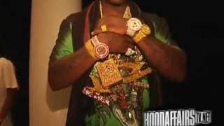 GUCCI MANE FLEXIN 2000000 WORTH OF JEWELRY [upl. by Einatirb884]