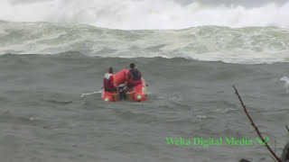 See How a Small Inflatable Crosses a Big Set of Waves at a River Bar [upl. by Ardeth126]