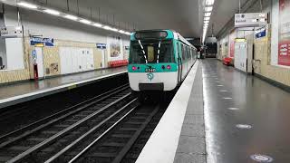 MF77  A la station Maisons Alfort Stade sur la ligne 8 du métro parisien [upl. by Warren]