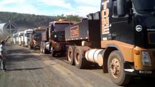 TRANSPORTE DE UM TUBO DE 500 TONELADAS EM FOZ DO IGUAÇU PARANA BRASIL [upl. by Helyn]