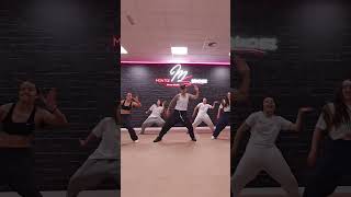 Estamos Clear Mikky Woodz  Bad Bunny  Coreografía por Maykel Mtnez [upl. by Zurc]