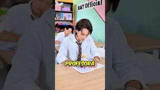 ¡Su Profesora Lo Subestima Pero Es Un Genio 😱 [upl. by Rehpinej]