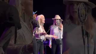 Tanya Tucker W Daughters ” Jamestown Ferry “ What’s Your Mommas Name “amp “ Blood Red And Goin’Down [upl. by Sexela618]