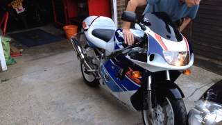 gsxr 750 SRAD 1997 running and revvingFOR SALE LINK IN DESCRIPTION [upl. by Anahsirk230]