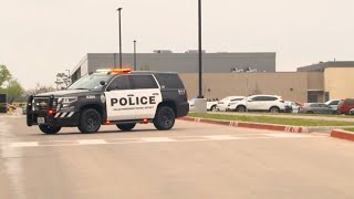 Breaking Shooting reported at Dallas ISDs Thomas Jefferson High School [upl. by Nac]