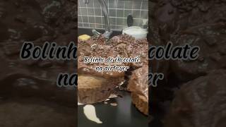 Bolinho de chocolate na airfryer bolodechocolateboloairfryer [upl. by Eboj]