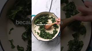 spinach  kale  garlic  👩🏻‍🍳😘👌🏼wwwhannahmageerdcom sauteedveggies sauteedspinach easyhealthy [upl. by Nlyak]