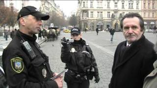 Policejní perzekuce 16 11 2011 Staroměstské náměstí Praha [upl. by Ailemaj]