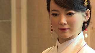 Femme bionique le robot chinois qui sait faire preuve de charme [upl. by Acinimod331]