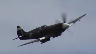 Supermarine Spitfire MK19  BRUTAL GRIFFON SOUND [upl. by Ruomyes]