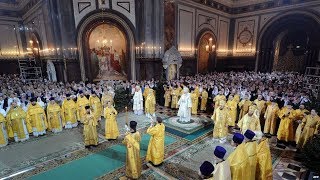 Orthodox Christmas Eve mass in Moscows Cathedral of Christ the Saviour [upl. by Sosthina]