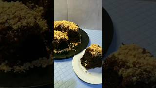 Receita de bolo de chocolate com cobertura de amendoim Fácil e rápido [upl. by Lotsirk754]