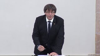 Puigdemont y Forcadell firman la declaración de independencia [upl. by Dunkin]