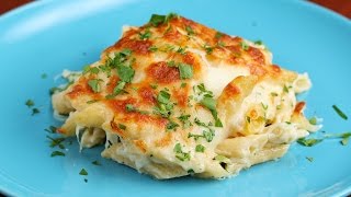 Cheesy Chicken Alfredo Pasta Bake [upl. by Dranyl]