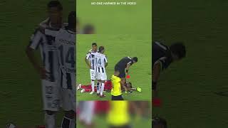 This player try to avoid red card in football  shorts facts factsinhindi [upl. by Goldy]