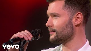 Calum Scott  Dancing On My Own Live on GMA [upl. by Whitney]