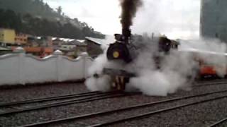 TREN A VAPOR ECUATORIANO SALIENDO DE LA ESTACION CHIMBACALLE DE QUITO [upl. by Brigitte]