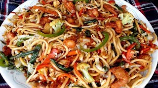 চাইনিজ চিকেন চাউমিন নুডুলস । Bangladeshi Chinese Chicken Chow Mein Noodles Recipe । Noodles Recipe [upl. by Rickart]