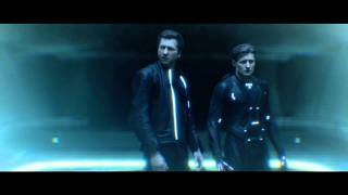 Tron Legacy  Tron fights to save Kevin Flynn [upl. by Black]