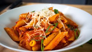 Penne all’arrabbiata  Das Pasta Gericht für jeden Tag 😋 🇮🇹 🥫 [upl. by Inkster539]